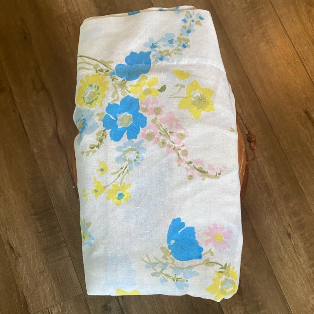VINTAGE 70’S PERMA PREST FLORAL FULL FLAT SHEET